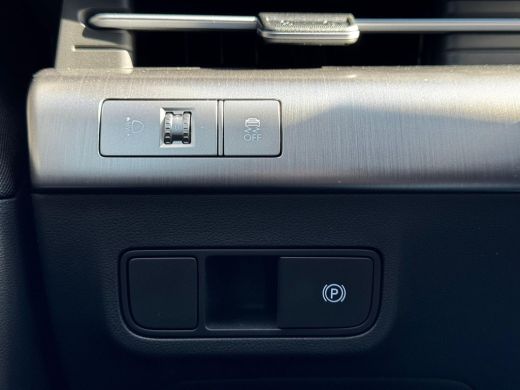 Hyundai Kona Comfort 64.8 kWh / Rijklaarprijs / Direct Leverbaar / Navigatie / 5 Jaar Fabrieks garantie / ActivLease financial lease