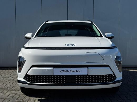Hyundai Kona Comfort 64.8 kWh / Rijklaarprijs / Direct Leverbaar / Navigatie / 5 Jaar Fabrieks garantie / ActivLease financial lease