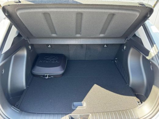 Hyundai Kona Comfort 64.8 kWh / Rijklaarprijs / Direct Leverbaar / Navigatie / 5 Jaar Fabrieks garantie / ActivLease financial lease