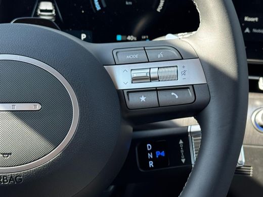 Hyundai Kona Comfort 64.8 kWh / Rijklaarprijs / Direct Leverbaar / Navigatie / 5 Jaar Fabrieks garantie / ActivLease financial lease