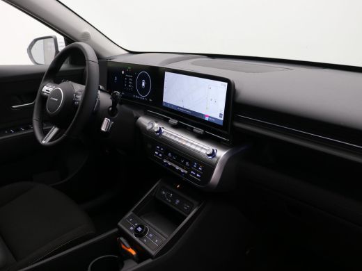 Hyundai Kona Comfort Smart 48.4 kWh / Navigatie / Blind-Spot Collision-Avoidance Assist / Adaptieve Cruise Con... ActivLease financial lease