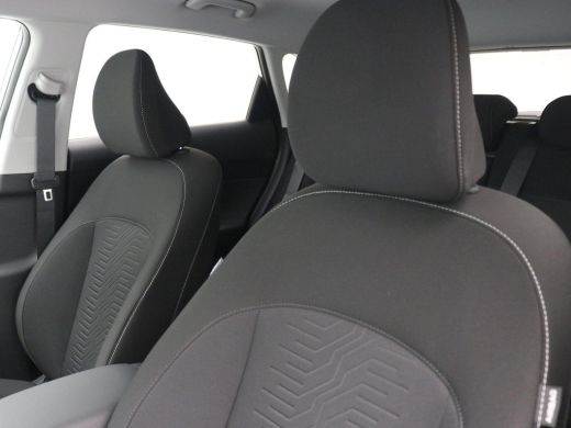 Hyundai Kona Comfort Smart 48.4 kWh / Navigatie / Blind-Spot Collision-Avoidance Assist / Adaptieve Cruise Con... ActivLease financial lease