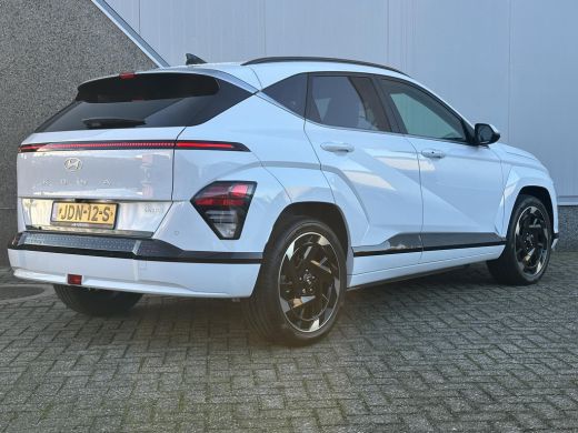 Hyundai Kona Comfort Smart 48.4 kWh / Navigatie / Blind-Spot Collision-Avoidance Assist / Adaptieve Cruise Con... ActivLease financial lease