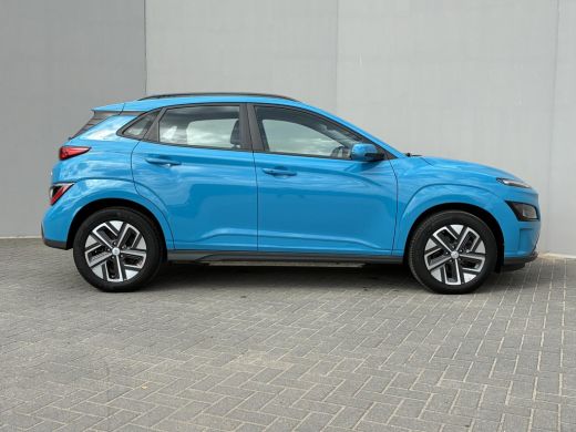 Hyundai Kona Comfort 39 kWh / SOH 100% / Fabrieksgarantie t/m 04-2028 / Dealer Onderhouden / Stoelverwarming /... ActivLease financial lease