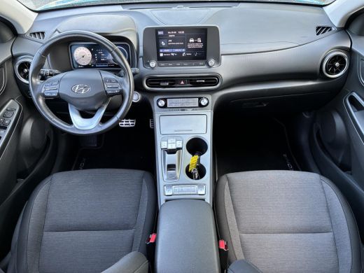 Hyundai Kona Comfort 39 kWh / SOH 100% / Fabrieksgarantie t/m 04-2028 / Dealer Onderhouden / Stoelverwarming /... ActivLease financial lease
