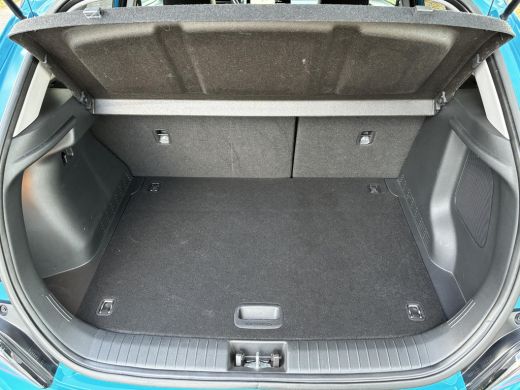 Hyundai Kona Comfort 39 kWh / SOH 100% / Fabrieksgarantie t/m 04-2028 / Dealer Onderhouden / Stoelverwarming /... ActivLease financial lease