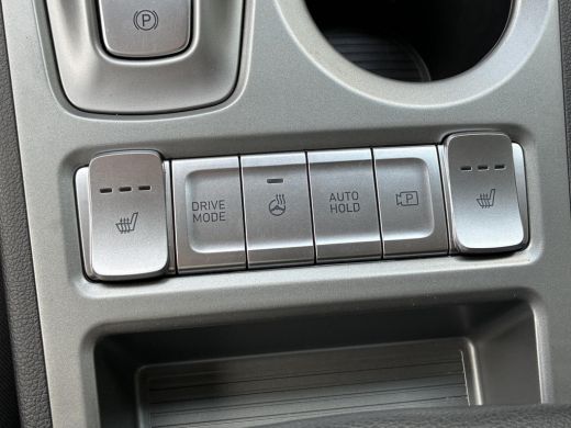 Hyundai Kona Comfort 39 kWh / SOH 100% / Fabrieksgarantie t/m 04-2028 / Dealer Onderhouden / Stoelverwarming /... ActivLease financial lease