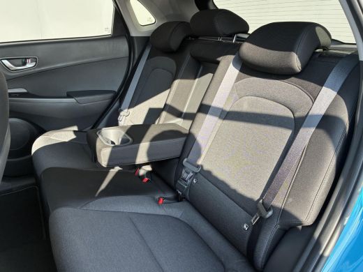 Hyundai Kona Comfort 39 kWh / SOH 100% / Fabrieksgarantie t/m 04-2028 / Dealer Onderhouden / Stoelverwarming /... ActivLease financial lease