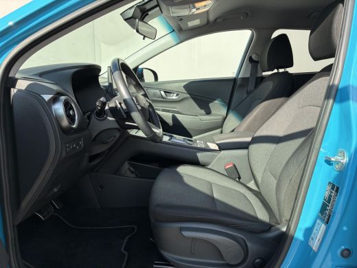 Hyundai Kona Comfort 39 kWh / SOH 100% / Fabrieksgarantie t/m 04-2028 / Dealer Onderhouden / Stoelverwarming /... ActivLease financial lease