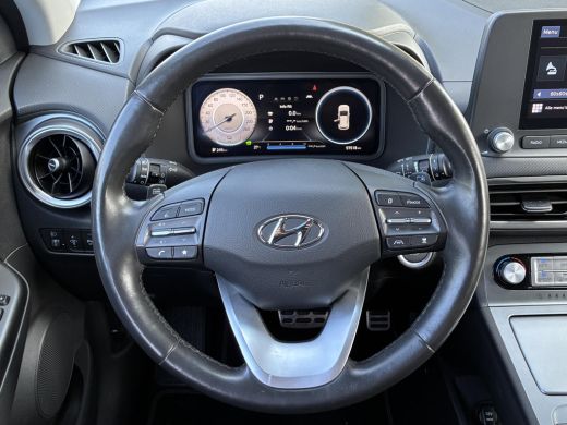 Hyundai Kona Comfort 39 kWh / SOH 100% / Fabrieksgarantie t/m 04-2028 / Dealer Onderhouden / Stoelverwarming /... ActivLease financial lease