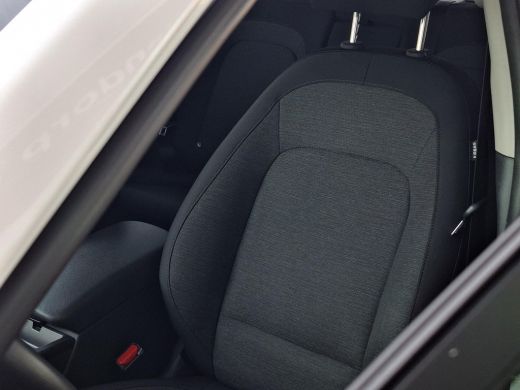 Hyundai Kona EV Fashion 64 kWh | SOH 95,5% | Apple Carplay/Android Auto | Climate control | Stoelverwarming | ... ActivLease financial lease