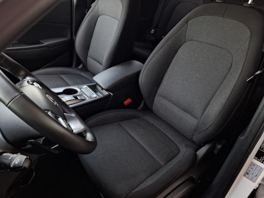Hyundai Kona EV Fashion 64 kWh | SOH 95,5% | Apple Carplay/Android Auto | Climate control | Stoelverwarming | ... ActivLease financial lease