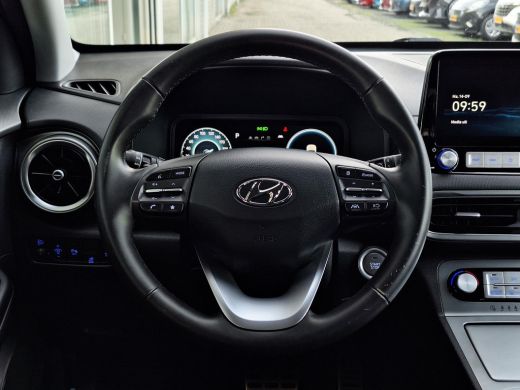 Hyundai Kona EV Fashion 64 kWh | SOH 95,5% | Apple Carplay/Android Auto | Climate control | Stoelverwarming | ... ActivLease financial lease