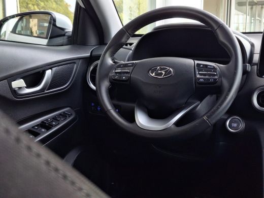 Hyundai Kona EV Fashion 64 kWh | SOH 95,5% | Apple Carplay/Android Auto | Climate control | Stoelverwarming | ... ActivLease financial lease