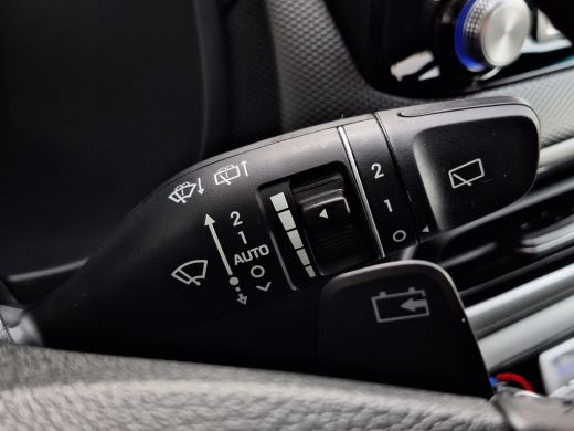 Hyundai Kona EV Fashion 64 kWh | SOH 95,5% | Apple Carplay/Android Auto | Climate control | Stoelverwarming | ... ActivLease financial lease