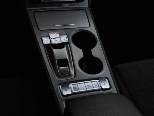 Hyundai Kona EV Fashion 64 kWh | SOH 95,5% | Apple Carplay/Android Auto | Climate control | Stoelverwarming | ... ActivLease financial lease