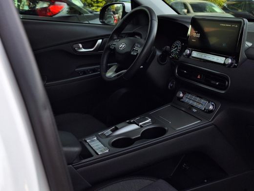 Hyundai Kona EV Fashion 64 kWh | SOH 95,5% | Apple Carplay/Android Auto | Climate control | Stoelverwarming | ... ActivLease financial lease