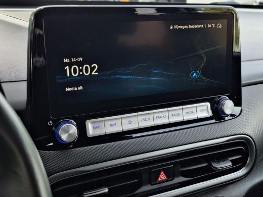 Hyundai Kona EV Fashion 64 kWh | SOH 95,5% | Apple Carplay/Android Auto | Climate control | Stoelverwarming | ... ActivLease financial lease