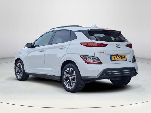 Hyundai Kona EV Fashion 64 kWh | SOH 95,5% | Apple Carplay/Android Auto | Climate control | Stoelverwarming | ... ActivLease financial lease