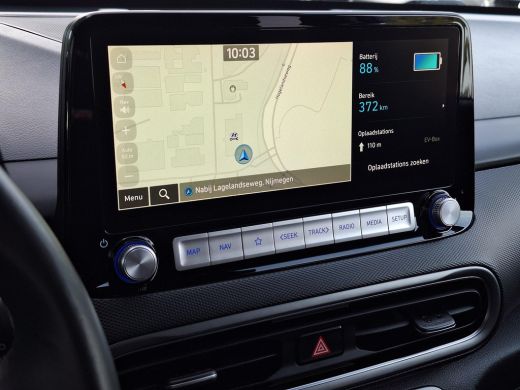 Hyundai Kona EV Fashion 64 kWh | SOH 95,5% | Apple Carplay/Android Auto | Climate control | Stoelverwarming | ... ActivLease financial lease