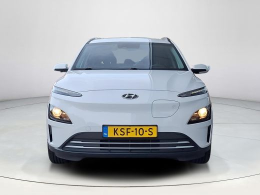 Hyundai Kona EV Fashion 64 kWh | SOH 95,5% | Apple Carplay/Android Auto | Climate control | Stoelverwarming | ... ActivLease financial lease