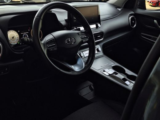 Hyundai Kona EV Fashion 64 kWh | SOH 96,4% | Apple Carplay/Android Auto | Climate control | Stoelverwarming | ... ActivLease financial lease
