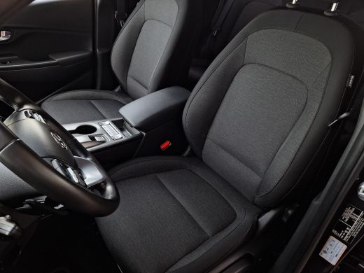Hyundai Kona EV Fashion 64 kWh | SOH 96,4% | Apple Carplay/Android Auto | Climate control | Stoelverwarming | ... ActivLease financial lease