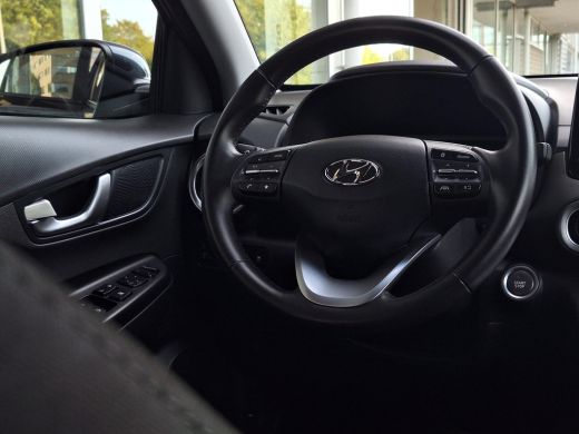 Hyundai Kona EV Fashion 64 kWh | SOH 96,4% | Apple Carplay/Android Auto | Climate control | Stoelverwarming | ... ActivLease financial lease