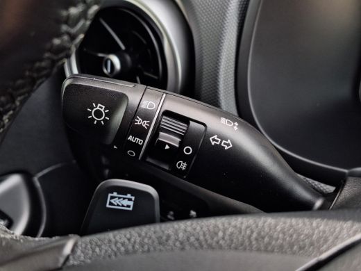 Hyundai Kona EV Fashion 64 kWh | SOH 96,4% | Apple Carplay/Android Auto | Climate control | Stoelverwarming | ... ActivLease financial lease