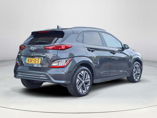 Hyundai Kona EV Fashion 64 kWh | SOH 96,4% | Apple Carplay/Android Auto | Climate control | Stoelverwarming | ... ActivLease financial lease