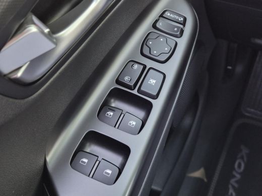 Hyundai Kona EV Fashion Design 64 kWh / SOH 100% / CCS snelladen / Stoelverwarming / Krell Audio Systeem / App... ActivLease financial lease