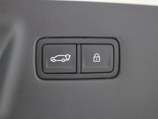 Hyundai Santa Fe 1.6 T-GDI PHEV Comfort Smart 4WD 7p / 7 persoons / Navigatie  / 1010KG Trekgewicht / Keyless Entr... ActivLease financial lease