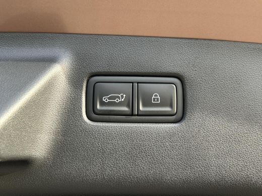 Hyundai Santa Fe 1.6 T-GDI PHEV Premium 4WD 7p. &euro;5000,- korting !! | 20-inch lichtmetalen velgen | Achteruitrijcam... ActivLease financial lease