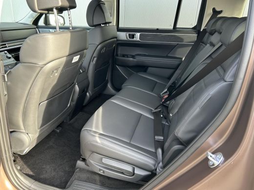 Hyundai Santa Fe 1.6 T-GDI PHEV Premium 4WD 7p. &euro;5000,- korting !! | 20-inch lichtmetalen velgen | Achteruitrijcam... ActivLease financial lease