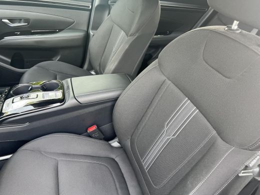 Hyundai Tucson 1.6 T-GDI PHEV Comfort 4WD / Fabrieksgarantie tot 07-2027 / Accu SoH 100 % / 1.350 kg trekgewicht... ActivLease financial lease