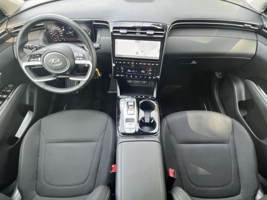 Hyundai Tucson 1.6 T-GDI PHEV Comfort 4WD / Fabrieksgarantie tot 07-2027 / Accu SoH 100 % / 1.350 kg trekgewicht... ActivLease financial lease