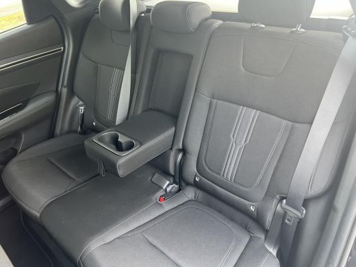 Hyundai Tucson 1.6 T-GDI PHEV Comfort 4WD / Fabrieksgarantie tot 07-2027 / Accu SoH 100 % / 1.350 kg trekgewicht... ActivLease financial lease
