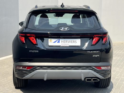 Hyundai Tucson 1.6 T-GDI PHEV Comfort 4WD / Fabrieksgarantie tot 07-2027 / Accu SoH 100 % / 1.350 kg trekgewicht... ActivLease financial lease