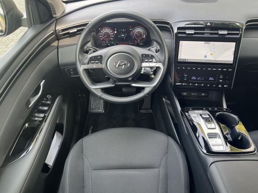 Hyundai Tucson 1.6 T-GDI PHEV Comfort 4WD / Fabrieksgarantie tot 07-2027 / Accu SoH 100 % / 1.350 kg trekgewicht... ActivLease financial lease