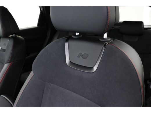 Hyundai Tucson 1.6 T-GDI PHEV N Line Edition / Navigatie / Leer-Alcantara bekleding met rode stiksel / 19" LMV /... ActivLease financial lease