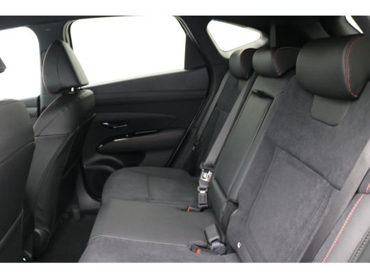 Hyundai Tucson 1.6 T-GDI PHEV N Line Edition / Navigatie / Leer-Alcantara bekleding met rode stiksel / 19" LMV /... ActivLease financial lease