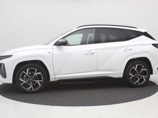 Hyundai Tucson 1.6 T-GDI PHEV N Line Edition / Navigatie / Leer-Alcantara bekleding met rode stiksel / 19" LMV /... ActivLease financial lease