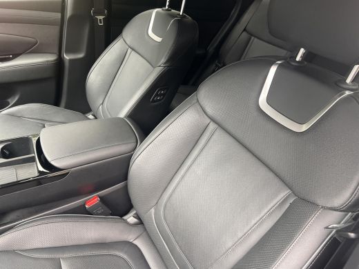 Hyundai Tucson 1.6 T-GDI PHEV Premium 4WD / Accu SoH 100 % / EAER 65 km / Leder / HUD / Navigatie / Apple Carpla... ActivLease financial lease