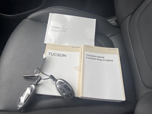 Hyundai Tucson 1.6 T-GDI PHEV Premium 4WD / Accu SoH 100 % / EAER 65 km / Leder / HUD / Navigatie / Apple Carpla... ActivLease financial lease