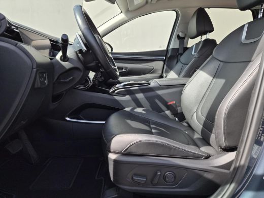 Hyundai Tucson 1.6 T-GDI PHEV Premium 4WD / Fabrieksgarantie tot 11-2028 / Dealer onderhouden / Trekgewicht 1350... ActivLease financial lease