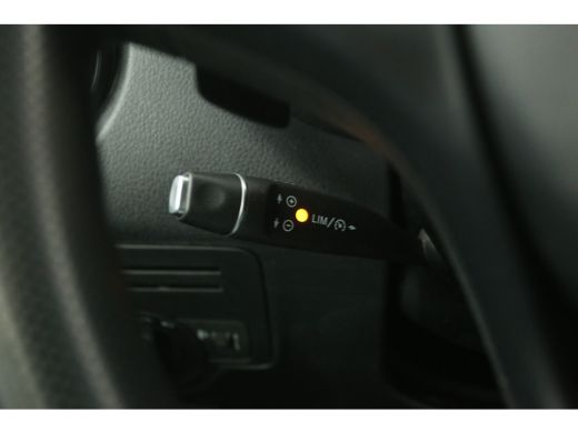 Mercedes-Benz Vito 114 CDI Lang | Automaat | Airco | Cruise | 3 Zits | Trekhaak | Camera | Carplay | Navi ActivLease financial lease