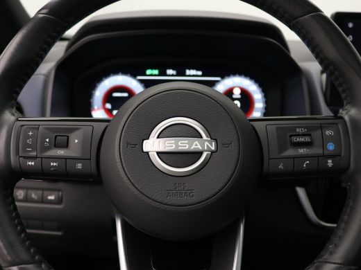 Nissan QASHQAI 1.3 MHEV Tekna / Panoramadak / All Seasonbanden / Trekhaak / 1400 Kg Trekgewicht / Lederen bekled... ActivLease financial lease