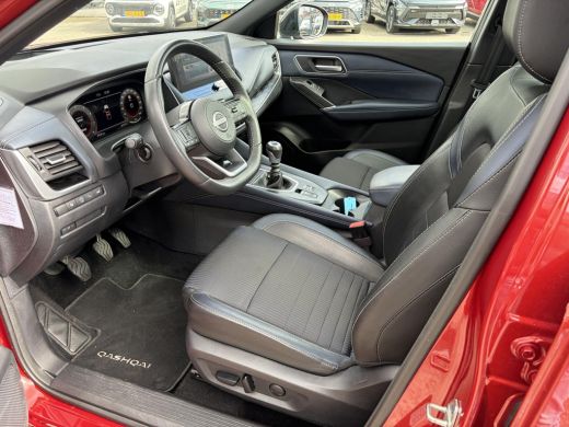 Nissan QASHQAI 1.3 MHEV Tekna / Trekhaak / Panoramadak / HUD / Elektr Bestuurders Stoel / Elektr. Achterklep / ActivLease financial lease