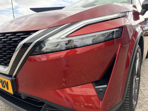 Nissan QASHQAI 1.3 MHEV Tekna / Trekhaak / Panoramadak / HUD / Elektr Bestuurders Stoel / Elektr. Achterklep / ActivLease financial lease