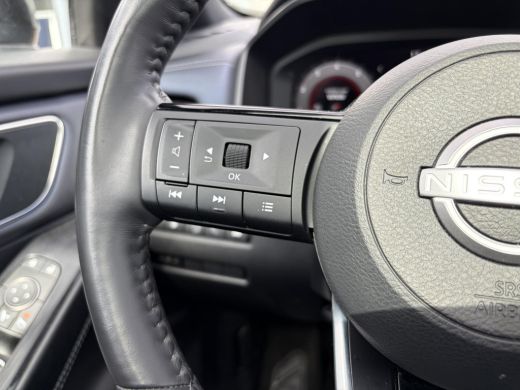 Nissan QASHQAI 1.3 MHEV Tekna / Trekhaak / Panoramadak / HUD / Elektr Bestuurders Stoel / Elektr. Achterklep / ActivLease financial lease